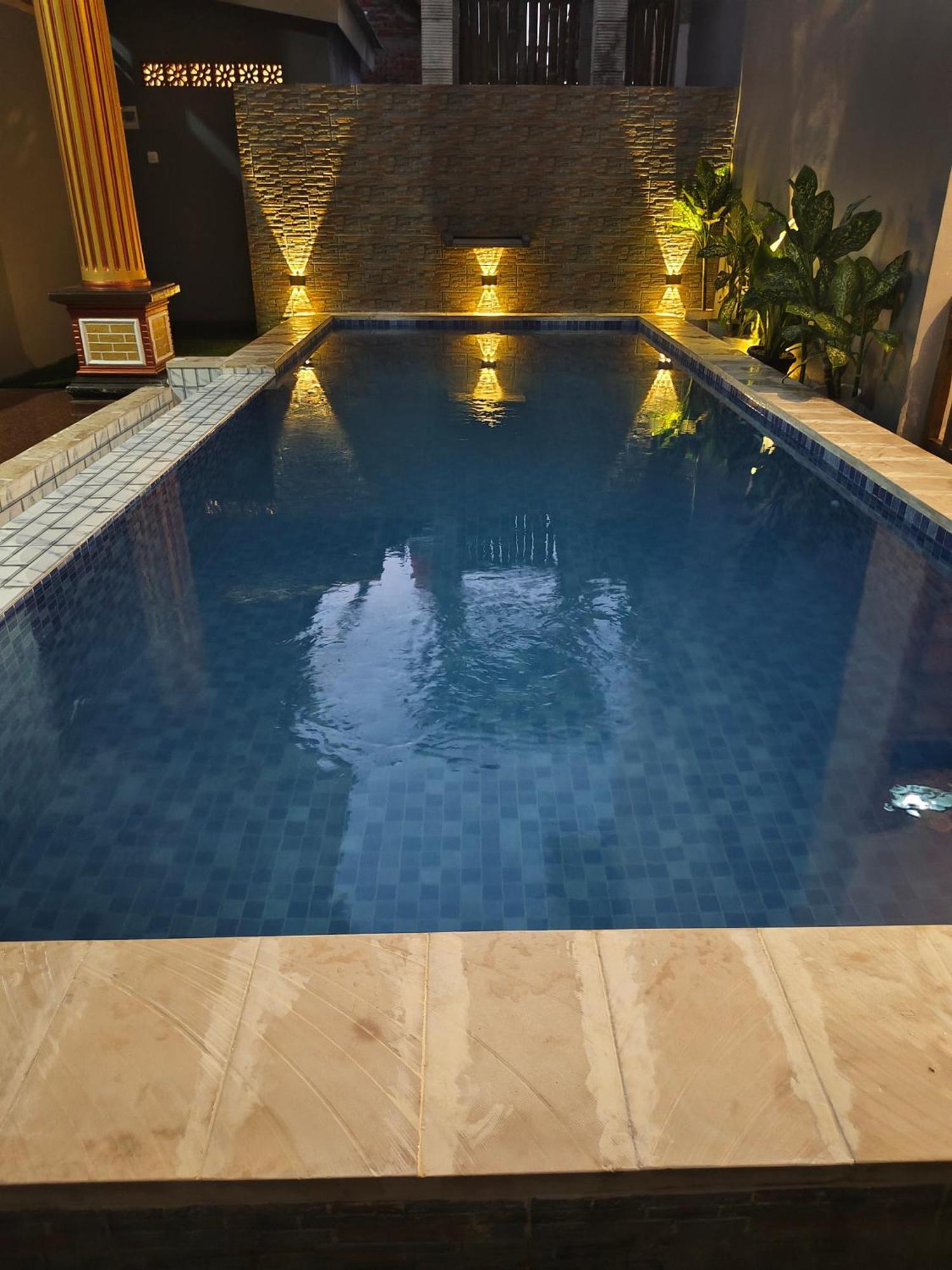 Arrys Watukarung Surfcamp Hotel Kalak Bagian luar foto
