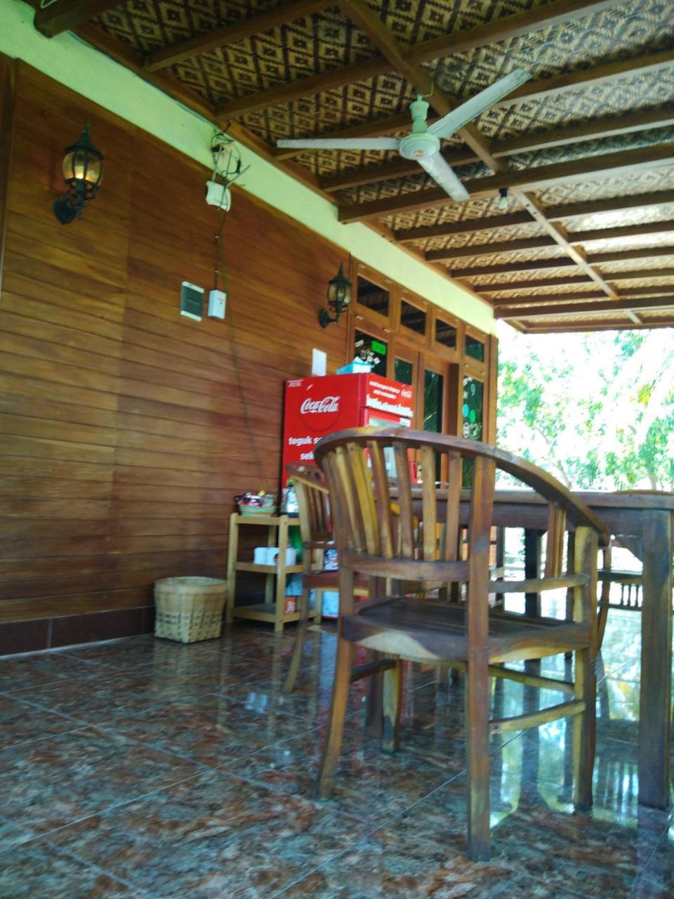 Arrys Watukarung Surfcamp Hotel Kalak Bagian luar foto
