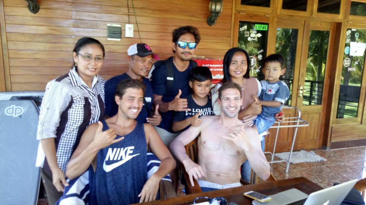 Arrys Watukarung Surfcamp Hotel Kalak Bagian luar foto