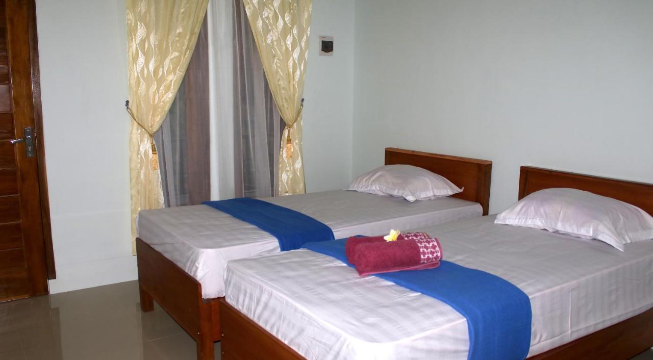 Arrys Watukarung Surfcamp Hotel Kalak Bagian luar foto