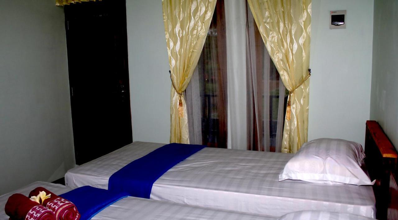 Arrys Watukarung Surfcamp Hotel Kalak Bagian luar foto