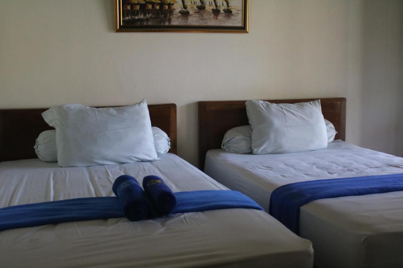 Arrys Watukarung Surfcamp Hotel Kalak Bagian luar foto