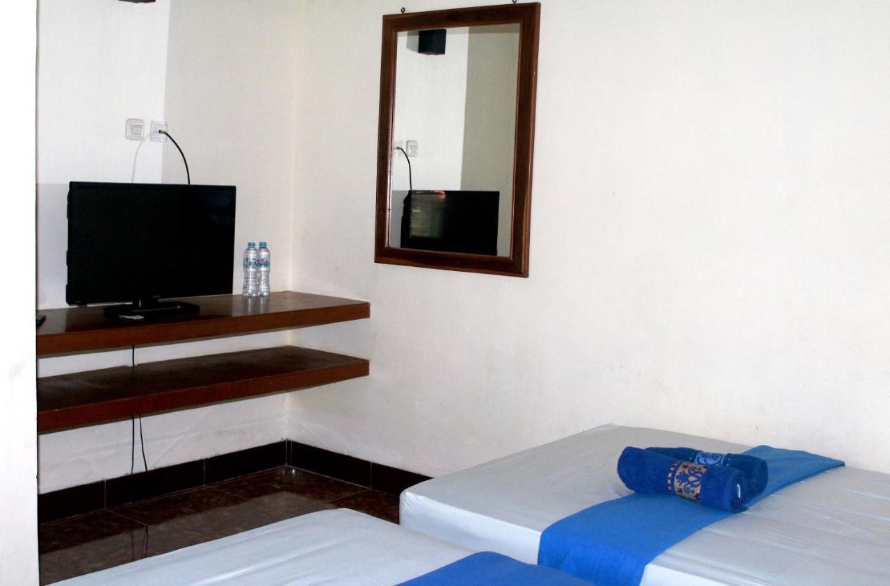 Arrys Watukarung Surfcamp Hotel Kalak Bagian luar foto